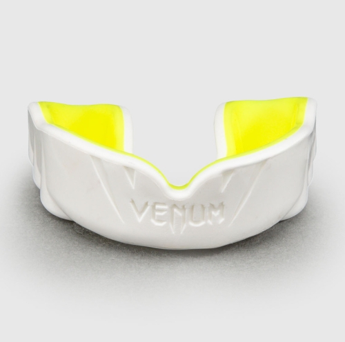VENUM-0618-660-01.jpg