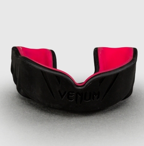 VENUM-0618-679-01.jpg