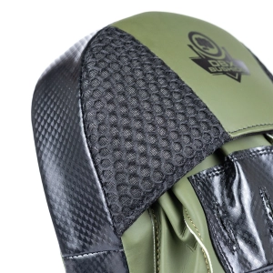 pol_pl_Ultralekkie-lapy-trenera-Camo-Zestaw-2-sztuk-DBX-Bushido-3803_14.webp