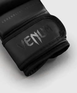 VENUM-06433-001-4.jpg