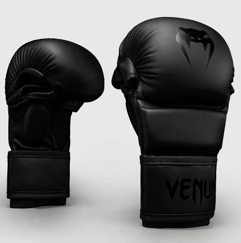 VENUM-06433-001-1.jpg