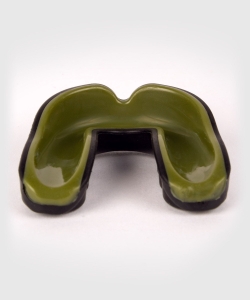 dad737e102ee46afa163f755825911bace4d27cb_MOUTHGUARDS_CHALLENGER_BLACK_KHAKI_SD_03.jpg